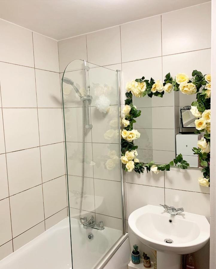 Garden Beautiful Cozy Flat , Recent Decorated. Lejlighed London Eksteriør billede