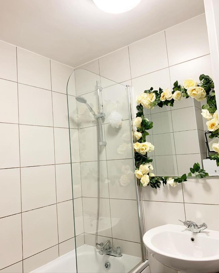 Garden Beautiful Cozy Flat , Recent Decorated. Lejlighed London Eksteriør billede
